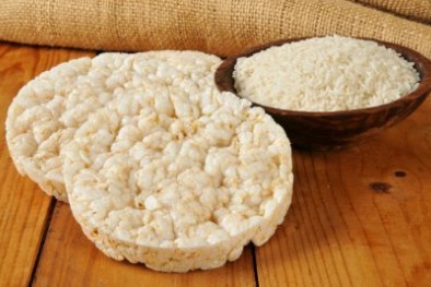 Tiềm ẩn nguy cơ ung thư từ bánh gạo?