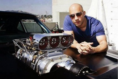 Phim Fast and Furious phần 8 mới khởi đầu đã gặp trục trặc 