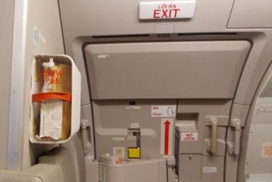 Chuyến bay của Jetstar Pacific bị hoãn vì hành khách tự mở cửa thoát hiểm