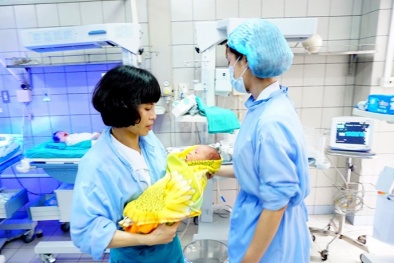 Sinh toàn con gái được cho tiền?