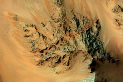Toàn cảnh NASA công bố có nước trên sao Hỏa