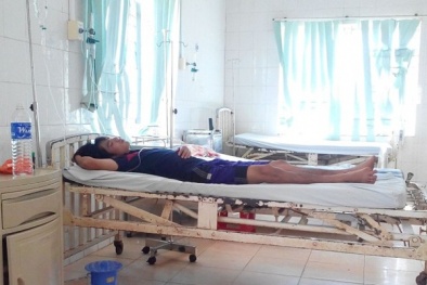 Uống thuốc độc tự tử vì giận bố không cho tiền mua điện thoại