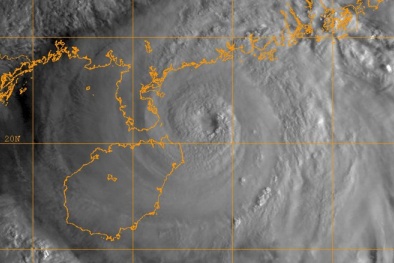 Tin bão mới nhất cơn bão số 4: Bão đã đạt sức mạnh cực đại