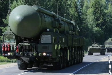 Nga ngụy trang cho tên lửa Rs-24 bằng ảo ảnh 3D 