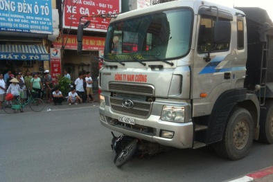 Hà Nội: Xe tải của Công ty Nam Cường cán tử vong người đi xe máy