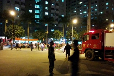 Cháy chung cư CT4A, CT4B khu đô thị Xa La-Hà Nội, nhiều người còn mắc kẹt