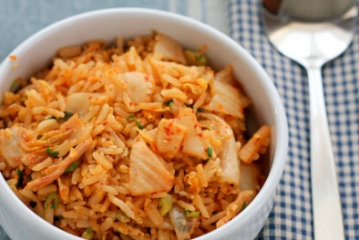 Cơm rang kim chi, thịt bò cay cay thơm nức mũi