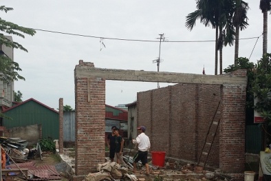 Phường Mỹ Đình 1: Cưỡng chế đất kiểu 'râu ông nọ cắm cằm bà kia'?