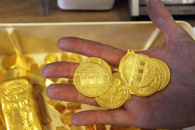 Giá vàng hôm nay 13/10/2015 đạt đỉnh 3 tháng, đô la xuống thấp