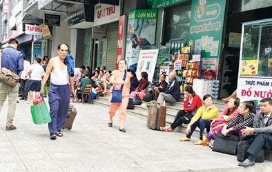 Liên tiếp cháy chung cư ở Hà Nội: Nhà giá rẻ, tiền nào của nấy?