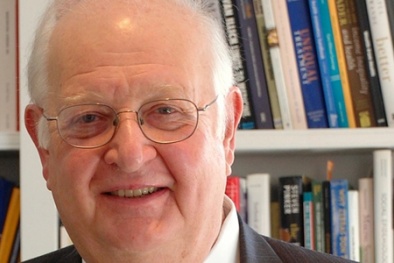 Nobel kinh tế tôn vinh nghiên cứu giảm nghèo