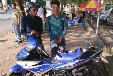 Phê ma túy đá xong rủ nhau đi bẻ khóa xe máy