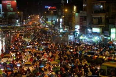 Lập điểm trú mưa trị giá 2,2 tỷ đồng cho người dân ở TP.HCM