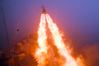 Tuần dương hạm Moskva: ‘Lá chắn lửa’ canh giữ căn cứ Nga tại Syria