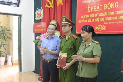 Trao thưởng cho 3 chiến sĩ cảnh sát PCCC bị thương khi xả thân cứu người