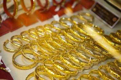 Giá vàng hôm nay 27/10/2015 tăng nhẹ trước cuộc họp của FED