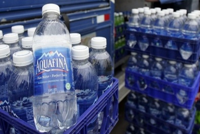 Aquafina thừa nhận sử dụng nước lã để đóng chai