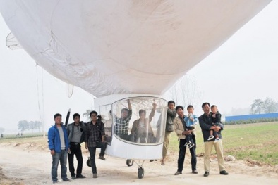 Anh nông dân chi gần 50.000 USD chế tạo khinh khí cầu