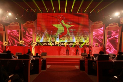 Mỹ Linh, Trọng Tấn, Trang Nhung hội ngộ trong 'Đường chúng ta đi'