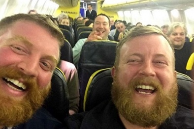 'Sốc' vì vô tình gặp người giống y chang mình trên chuyến bay 