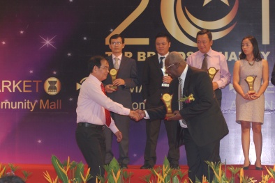 Number 1 là doanh nghiệp duy nhất ngành giải khát được trao giải thưởng Top brands 2015