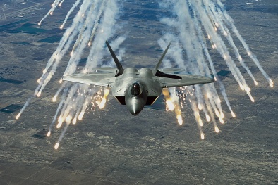 Tiêm kích F-22 Raptor: ‘Sát thủ trên không’ của Mỹ tại Syria