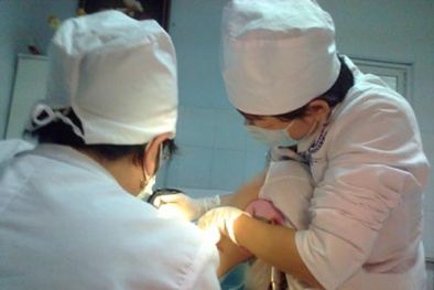 Vá trinh: Bác sĩ và màng trinh giả đều là Trung Quốc