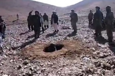 Một phụ nữ Afghanistan bị ném đá đến chết