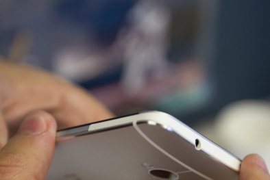 Công an bắt thầy giáo Nhật 'ham' chụp lén dưới váy nữ sinh