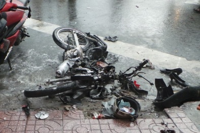 Bản tin tai nạn giao thông ngày 6/11: Ô tô “điên” tông liên hoàn ở TP.HCM