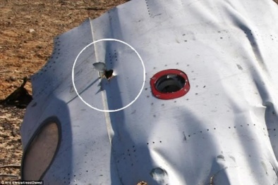 Hình ảnh cho thấy máy bay Nga gặp nạn có thể đã bị cài bom