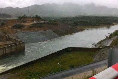 Huế: Công an mời thanh niên tung tin đồn vỡ đập trên Facebook lên làm việc