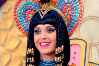 Katy Perry trở thành nữ ca sĩ kiếm tiền 'khủng' nhất năm 2015 