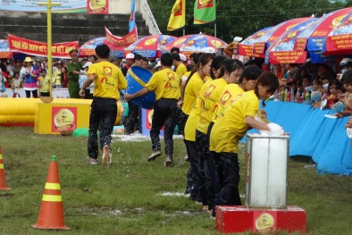 Khởi công xây dựng 'nhịp cầu ước mơ' cho các xã đặc biệt khó khăn