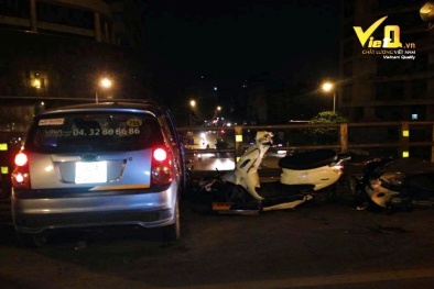 Tài xế taxi đâm hàng loạt xe máy trên cầu vượt Thái Hà-Chùa Bộc đang trong cơn nguy kịch