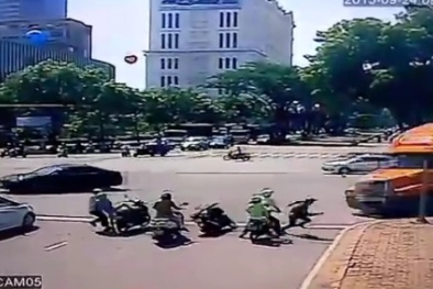 Xe đầu kéo ‘điên’ tông hàng loạt người dừng đèn đỏ: Phạt tài xế và chủ 7,5 triệu đồng