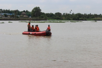 Bí ẩn người đàn ông gieo mình xuống sông Sài Gòn trong đêm