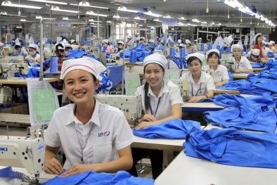 Nghịch lý: Lao động ‘đầy đường’, khu công nghiệp vẫn ‘khát’ người