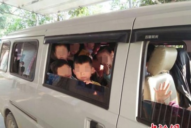 Trung Quốc: Liên tiếp phát hiện tài xế nhồi nhét học sinh đến nghẹt thở 
