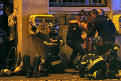Tường thuật chi tiết 6 vụ xả súng, 3 vụ nổ khủng bố ở Paris