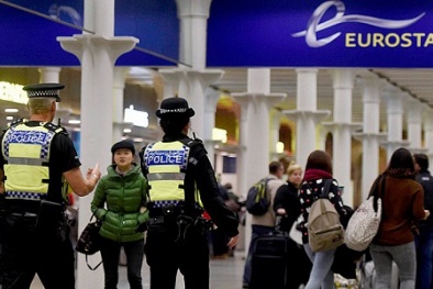 Anh thắt chặt an ninh sau vụ khủng bố tại Pháp