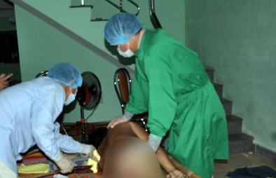 Nghi em chết do bị đầu độc, anh đòi mổ tử thi