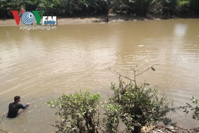 Huy động người nhái tìm kiếm bà cụ 73 tuổi nghi mất tích dưới sông 