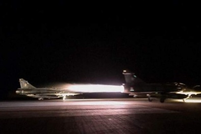 Pháp không kích IS dữ dội tại Syria