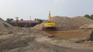 Phú Thọ: Ngang nhiên 'xẻ thịt' đê điều!