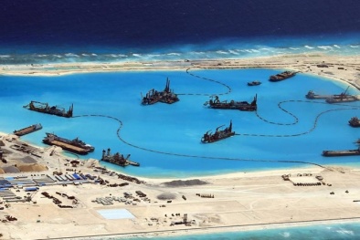 Tổng thống Mỹ yêu cầu Trung Quốc ngừng xây dựng trái phép ở Biển Đông