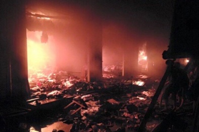 Đắk Nông: 'Bà Hỏa' thiêu rụi cả khu chợ, lấy đi trên 10 tỷ đồng