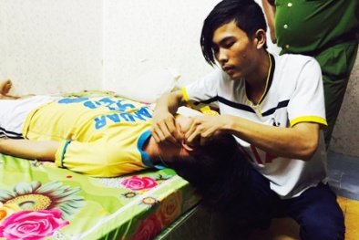 Dựng lại hiện trường vụ thi thể cô gái đang phân hủy trong nhà nghỉ