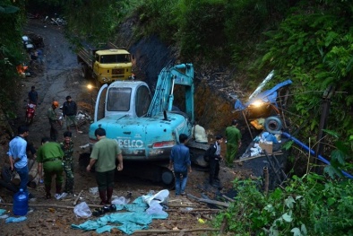 Hòa Bình: 1000 người tham gia tìm kiếm nạn nhân vụ sập mỏ than 