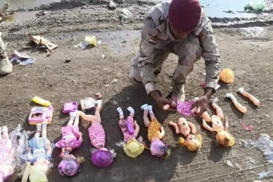 Âm mưu hiểm độc sau những con búp bê nhồi thuốc nổ của IS